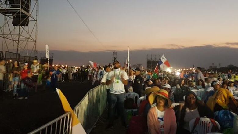 Papa Francisco celebra una misa campal, en su último día en Panamá