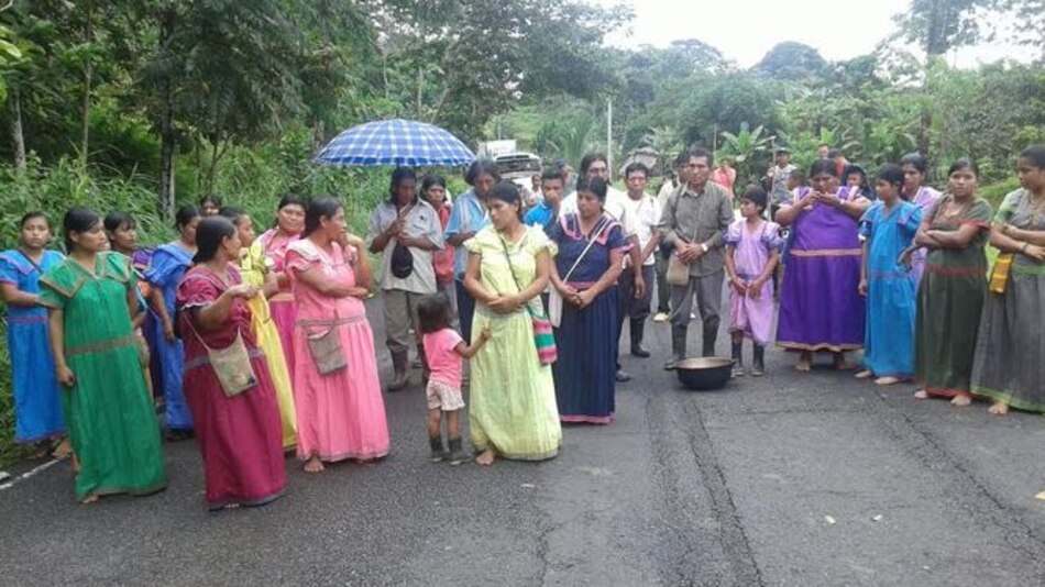 Reabren vías en Bocas del Toro