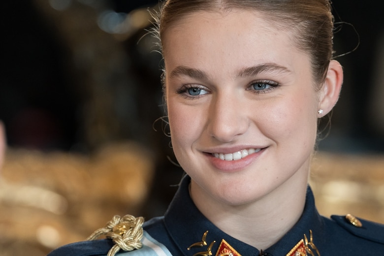 El Rey Felipe VI y la Princesa Leonor, tándem militar frente a una Reina Letizia bicolor en la Pascua Militar