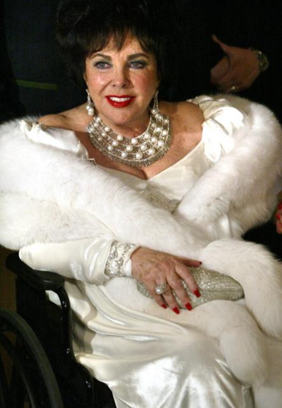 Exponen joyas de Elizabeth Taylor