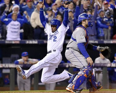 Reales doblegan a Mets y se van al frente 2-0 en la Serie Mundial