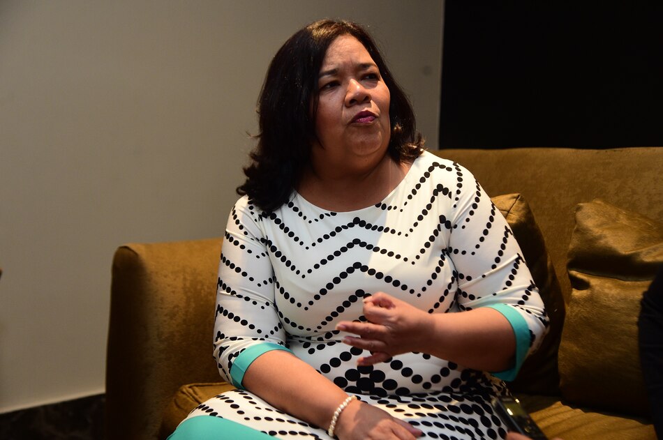 Maribel Gordón supera a Francisco Carreira en la recolección de firmas