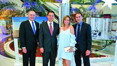Lanzamiento de Skyline, reach for the sky
