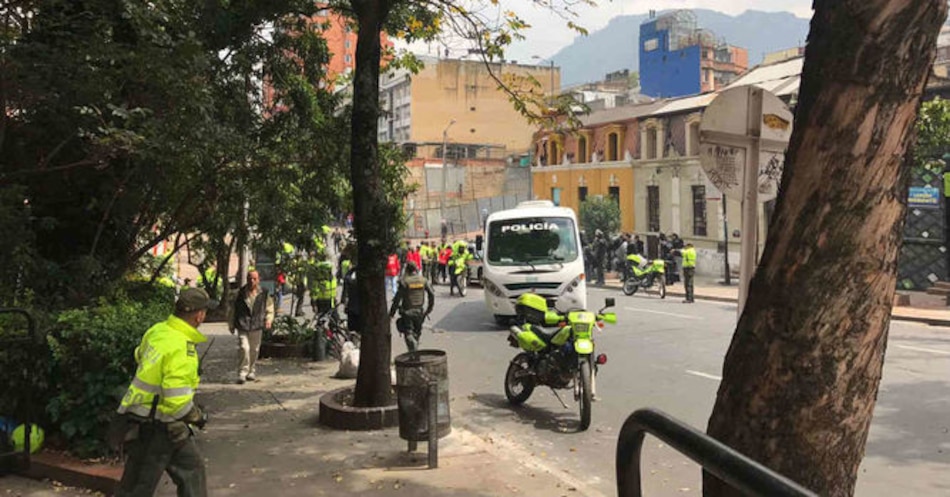 Muere uno de los 26 policías heridos por bomba que explotó en Bogotá el pasado domingo