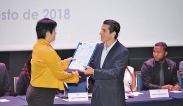 Roux afirma que le ha pedido a sus detractores en CD que se le unan