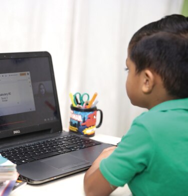 43% de las escuelas, a distancia