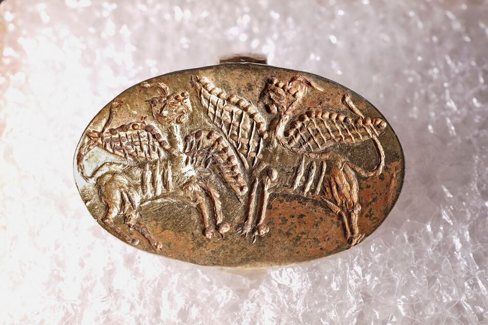 Fundación Nobel devuelve a Grecia anillo robado en la Segunda Guerra