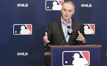 Grandes Ligas retrasan inicio de temporada
