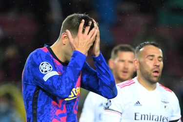 La falta de pegada pone al Barça al borde del precipicio en Europa