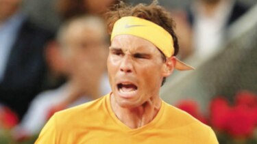 Nadal bate récord de McEnroe y avanza