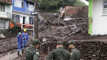 Se reanuda la búsqueda de desaparecidos tras derrumbes en Colombia