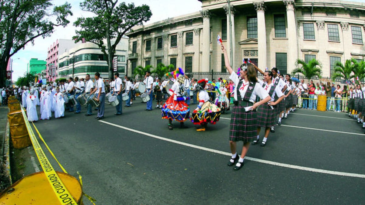 Banda del colegio Nuestra Señora de Lourdes.LA