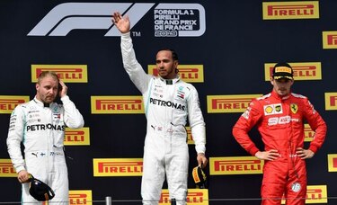 Hamilton gana en Francia, en nuevo doblete de Mercedes