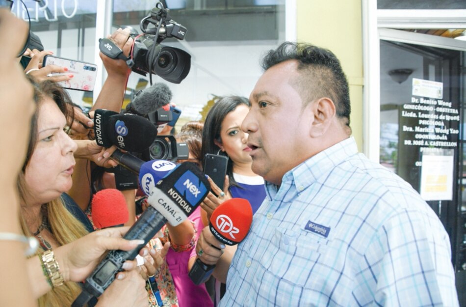 ¿Grifina López o Mónica Serrano?