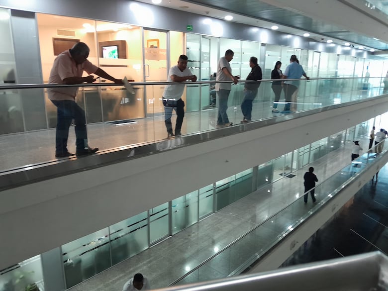 ‘Una cofradía de gánster’: el contralor Bolo Flores promete exponer planillas de la Asamblea