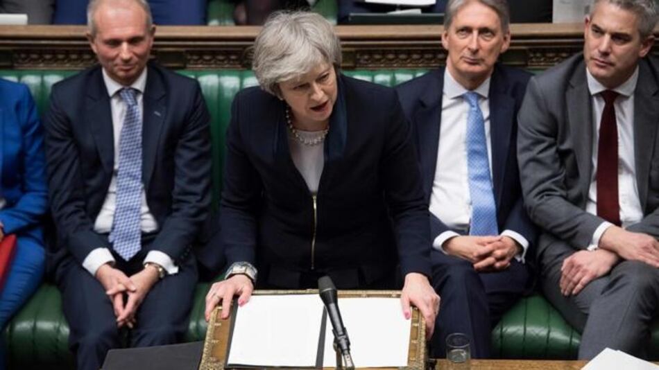 Legisladores británicos rechazan acuerdo de ‘brexit’ propuesto por Theresa May