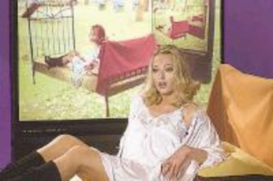 Los locutores de 'Naked news', se desnudarán en español