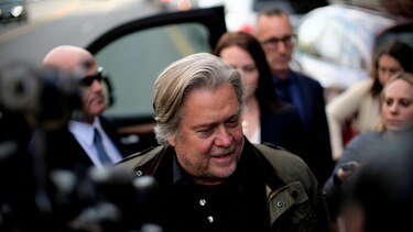 Steve Bannon, exconsejero de Trump, acusado de fraude en campaña para construir muro con México