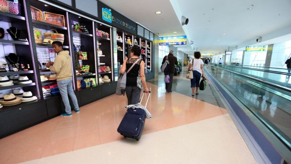 Tocumen rescinde contratos