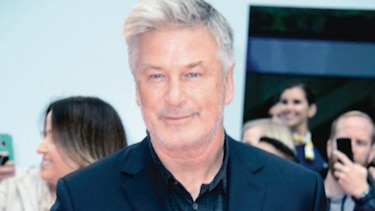 Aún no se formulan cargos en investigación por disparo accidental en cinta de Alec Baldwin