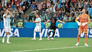 Argentina sufre, llora y grita en goleada croata