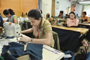 La agridulce confección de ropa