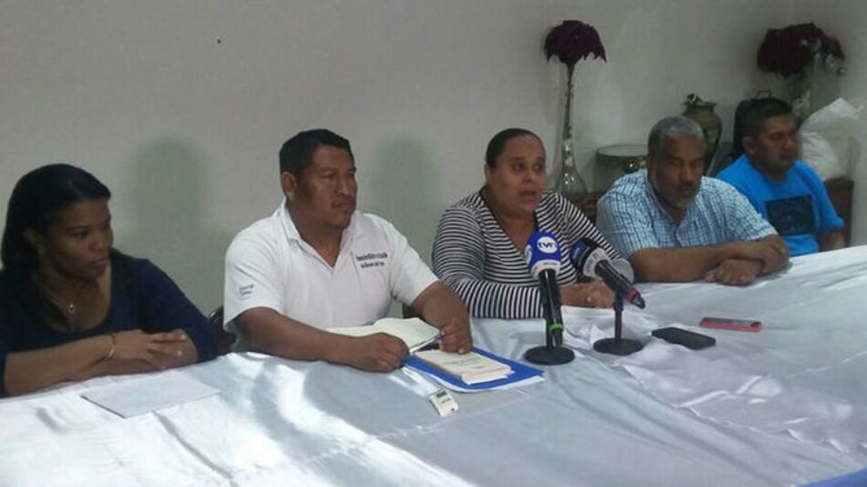 Padres de familia piden a docentes que reconsideren llamado a paro