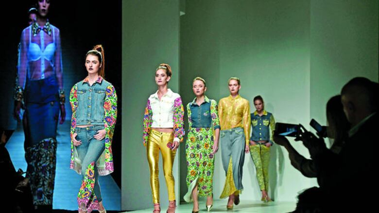 Revolución en pasarela de Dubái