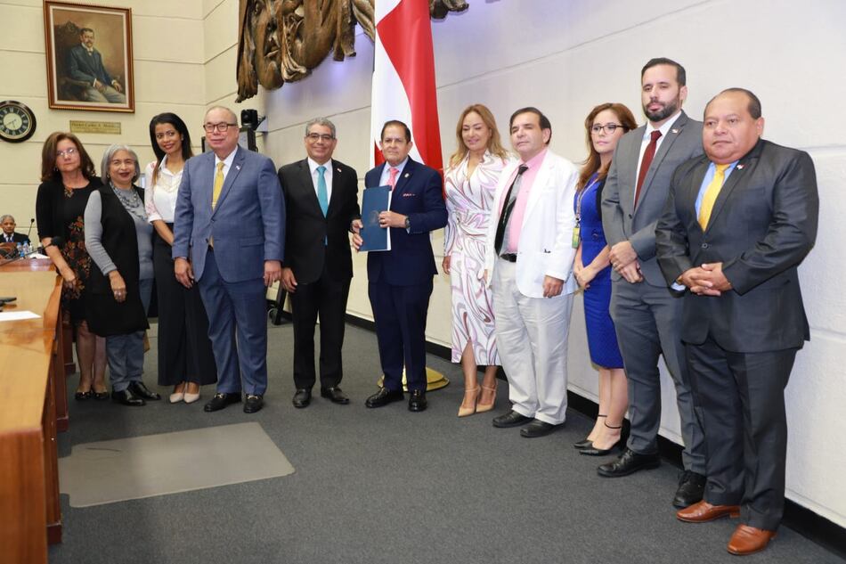 Proyecto para reformar la ley de medicamentos se quedó sin discutir en este periodo legislativo