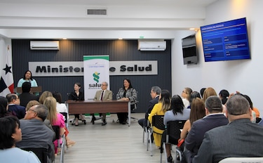 Panamá impulsa la digitalización de los registros y estadísticas de salud