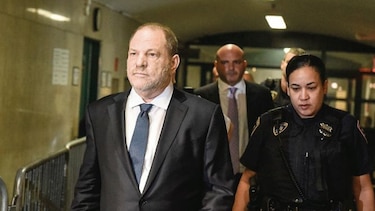 Anulan uno de los cargos contra Harvey Weinstein