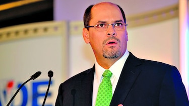 Rechazan posición de Arias de no revelar lista de donantes