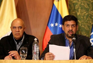 Oposición venezolana amenaza con abandonar diálogo con el gobierno