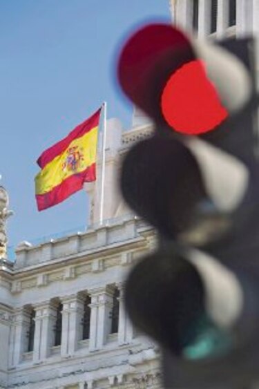 20 personas ganan más que 20% pobre