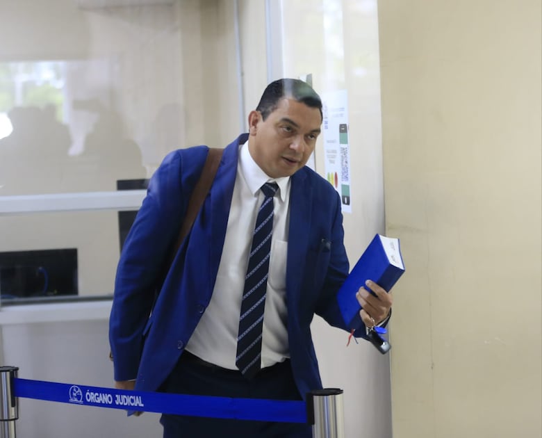 Imputan cargos y ordenan la detención de Bernardo Meneses por presunto enriquecimiento injustificado 