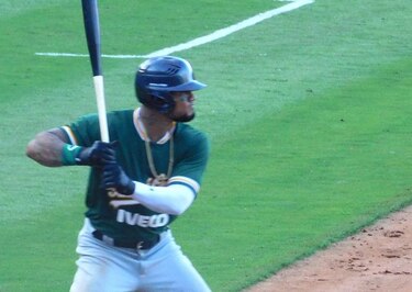 Allen Córdoba seguirá con los Padres y trabaja para regresar a la carpa grande