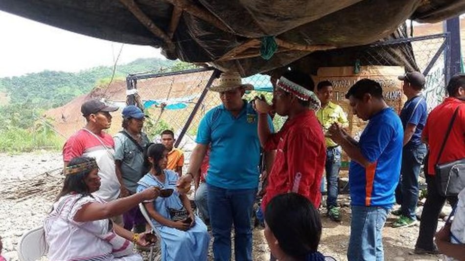 Ngäbes ceden y permiten entrar a obreros a la presa