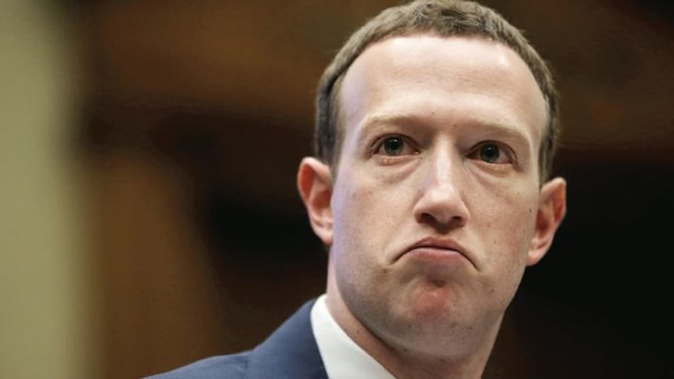 Bezos y Zuckerberg, las dos caras de los millonarios