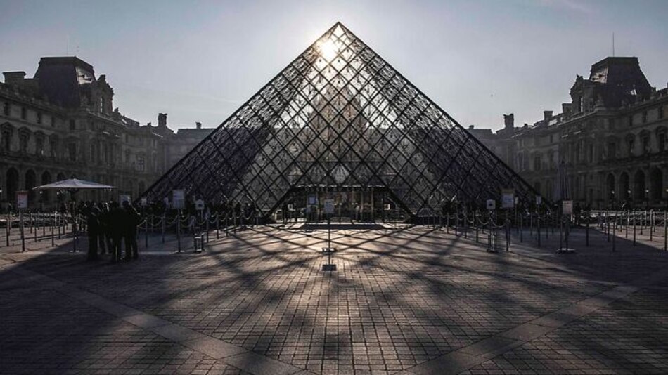 De la controversia al aplauso unánime: la pirámide del Louvre
