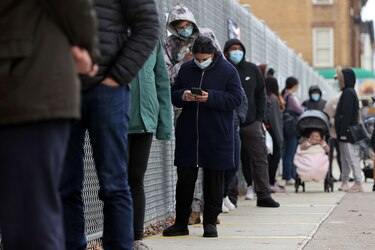Estados Unidos registra la cifra más alta de muertes de Covid-19 en un día desde abril