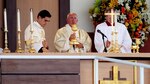 Papa pide ayuda para la familia en primera misa campal en Ecuador