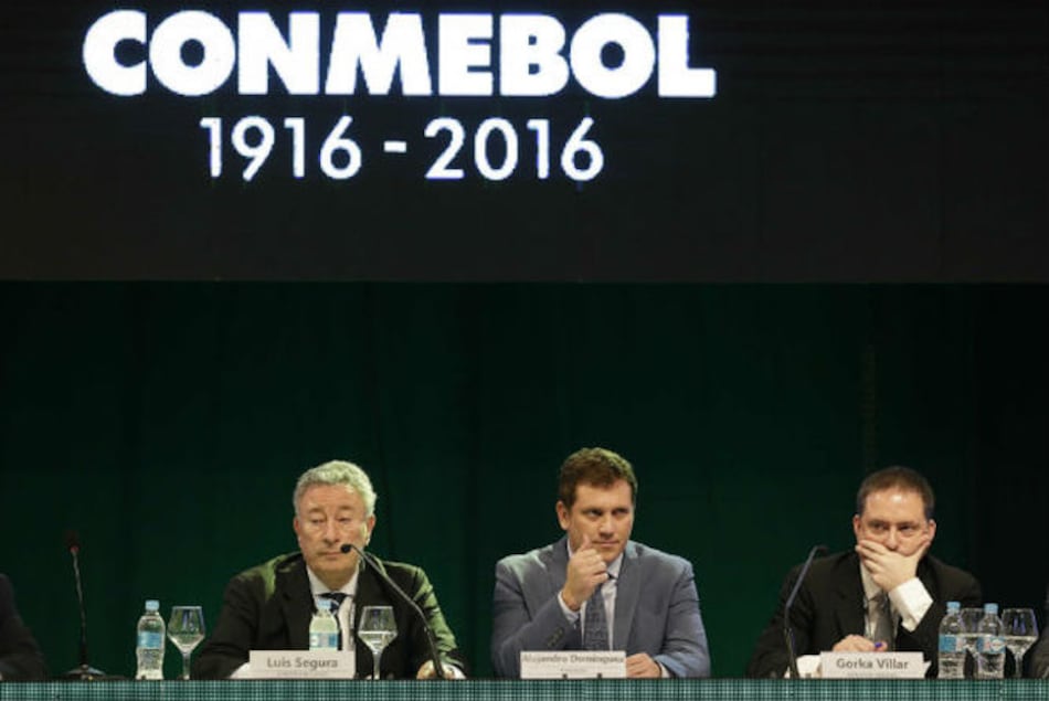 FIFA suspende pagos a la Conmebol y Concacaf
