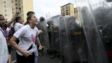 ONU pide a la Corte Suprema venezolana que reconsidere su decisión