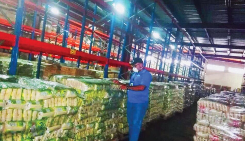 Investigan contrabando de arroz en Colón