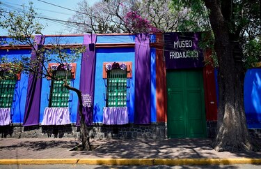 Gobierno mexicano cierra museos, cines y zonas arqueológicas por coronavirus