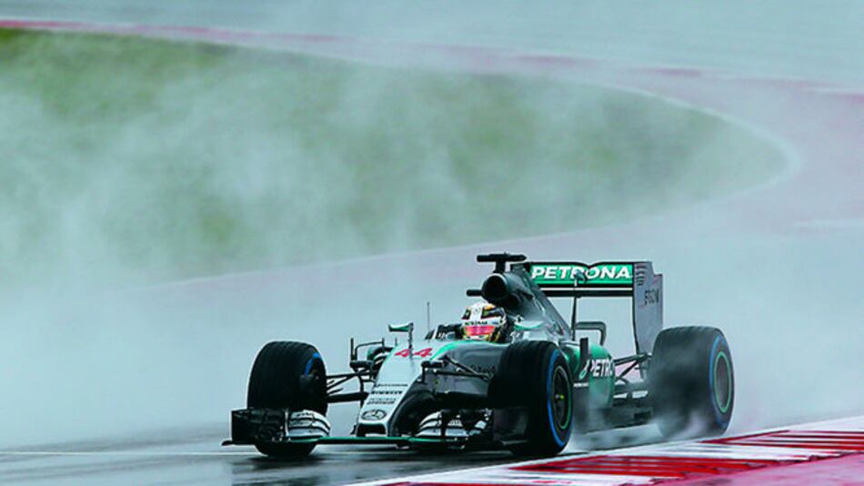 Hamilton, el diluvio y la prueba suspendida