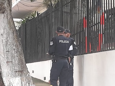 Saúl Méndez, dirigente del Suntracs, solicita asilo en la embajada de Bolivia