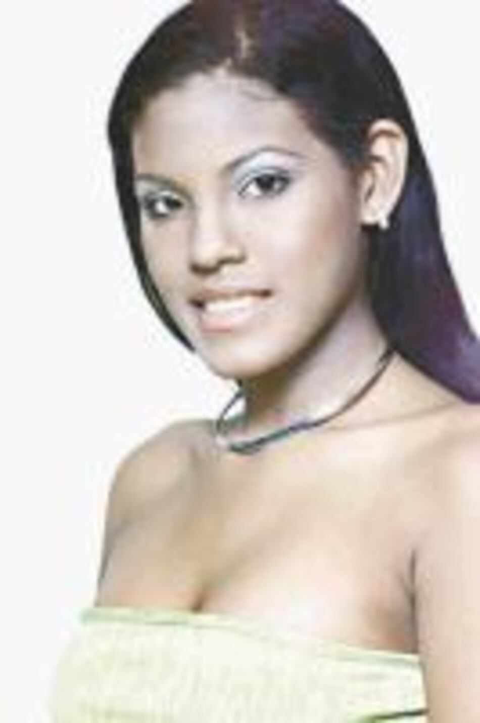 Panamá compite en Miss Teen World 2003