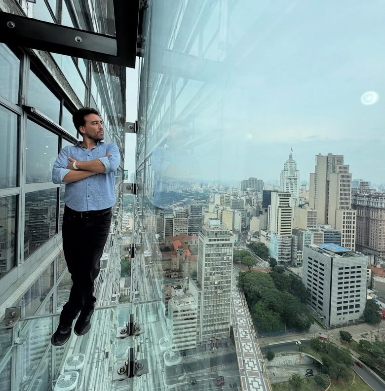 Migración impide ingreso a Panamá de creador de contenido Pelo Fuego