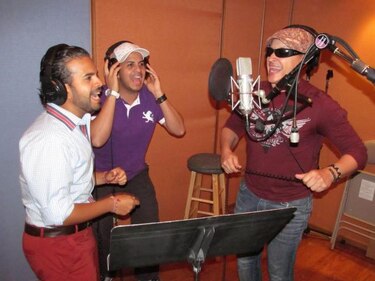 Elvis Crespo graba un tema de salsa para nuevo disco del grupo NG2